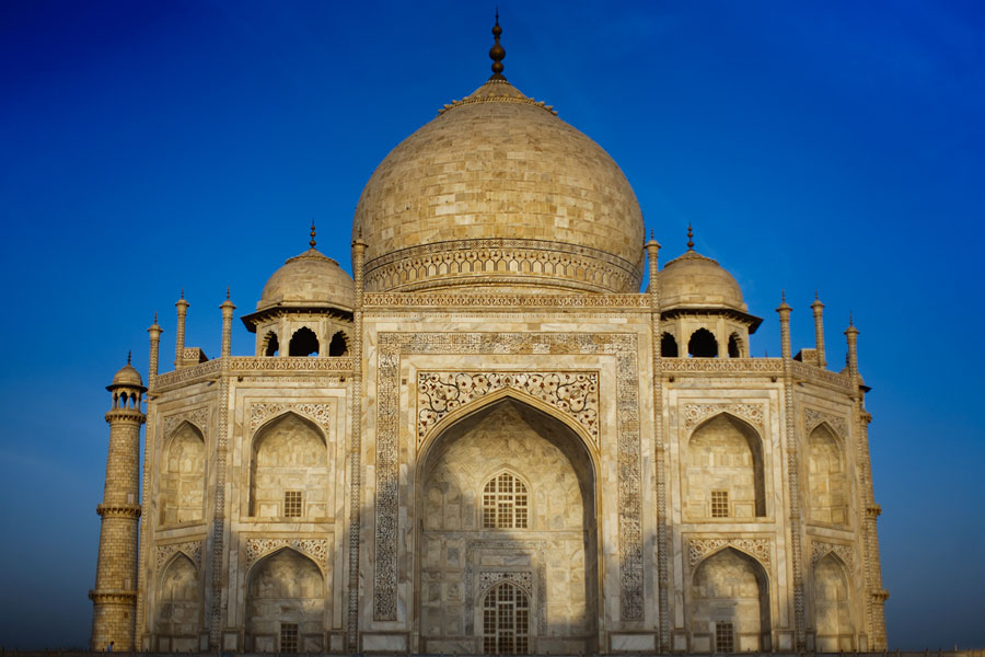 Taj Mahal at dawn, Agra